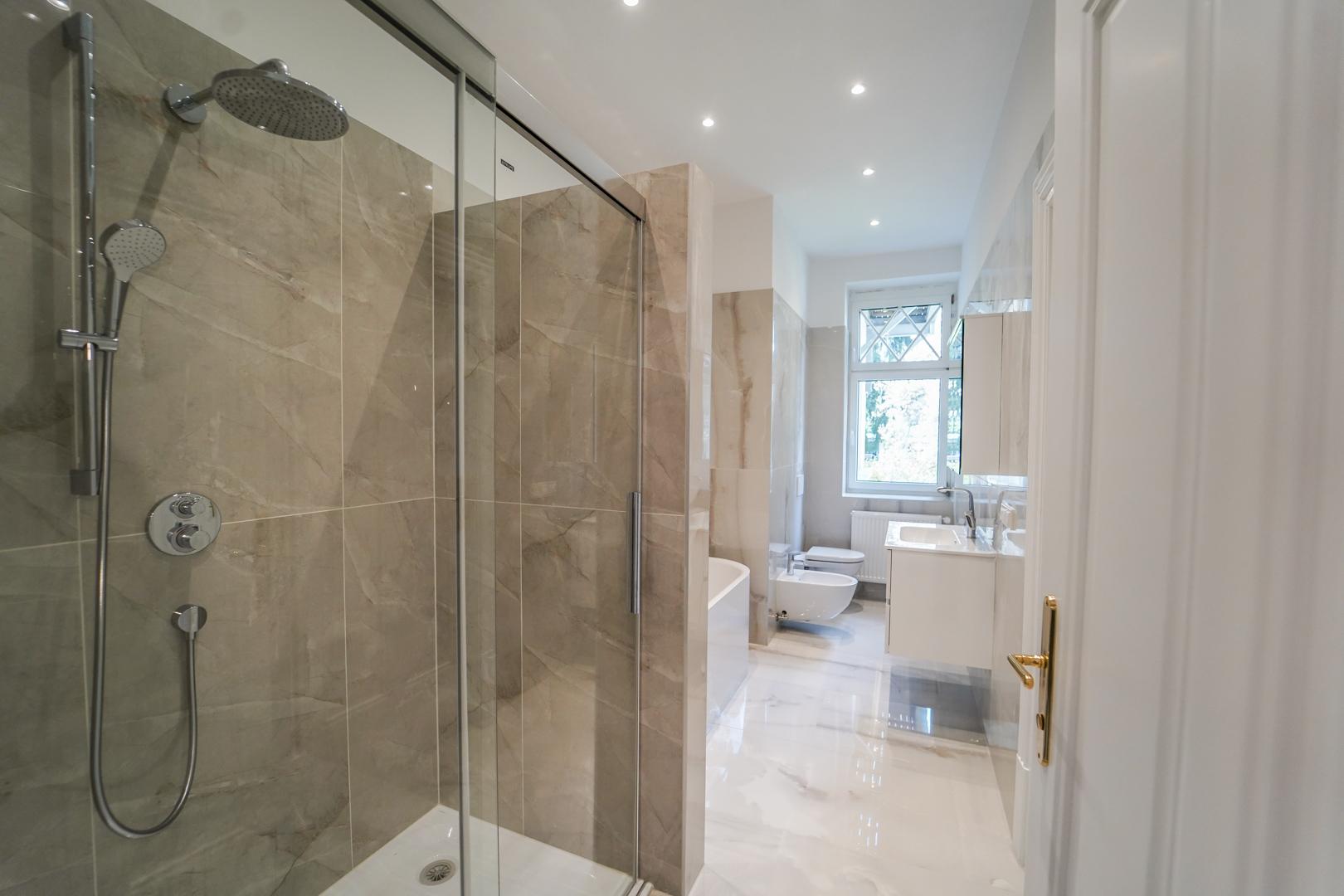 Badezimmer 1