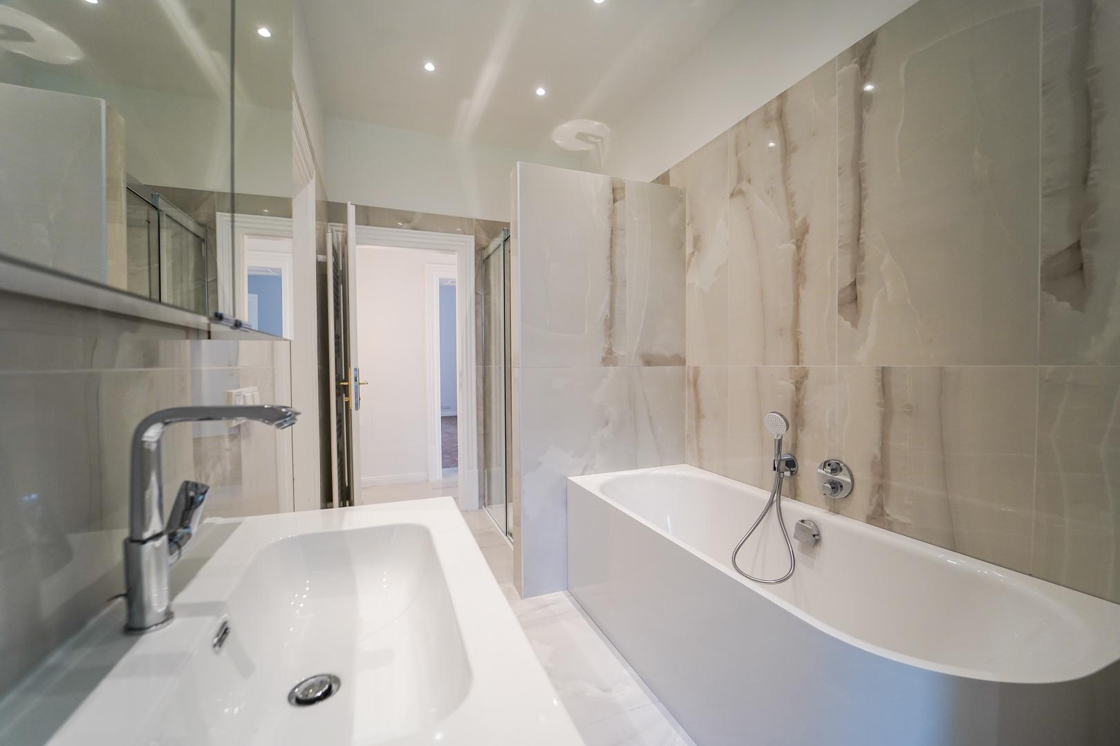 Badezimmer 1