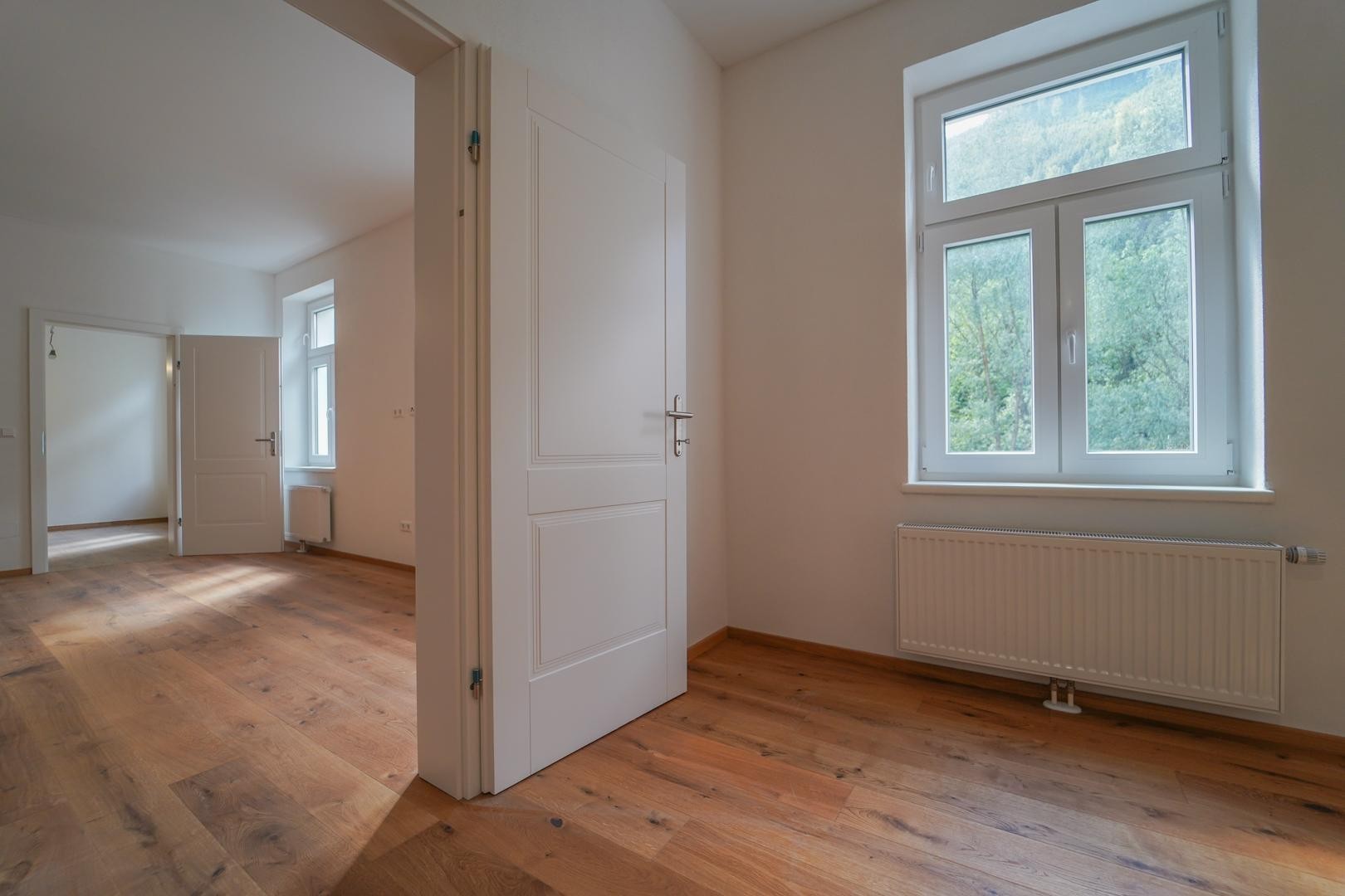 Schlafzimmer - Sicht Richtung Wohnzimmer