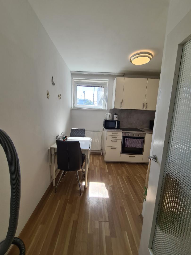 Küche+kleine Essbereich