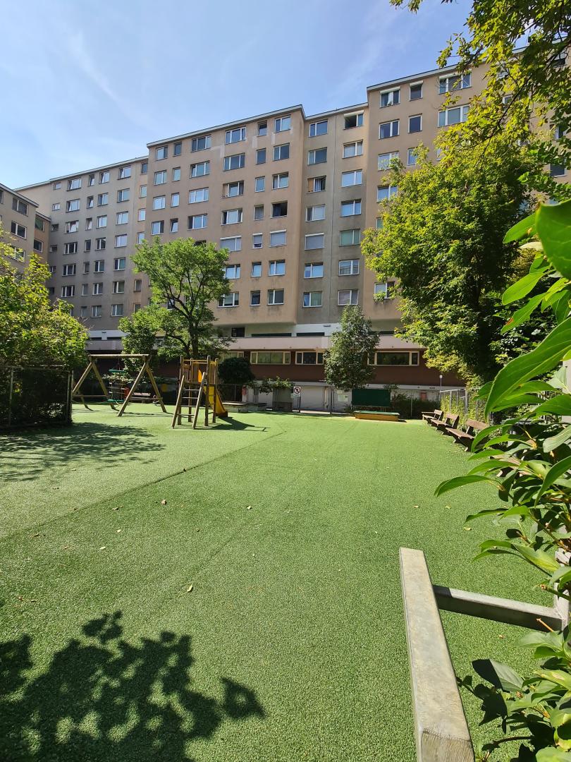 Innenhof Spielplatz