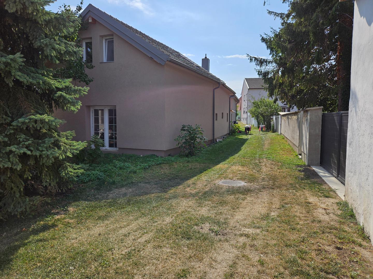 Hausansicht Außen NO Seite