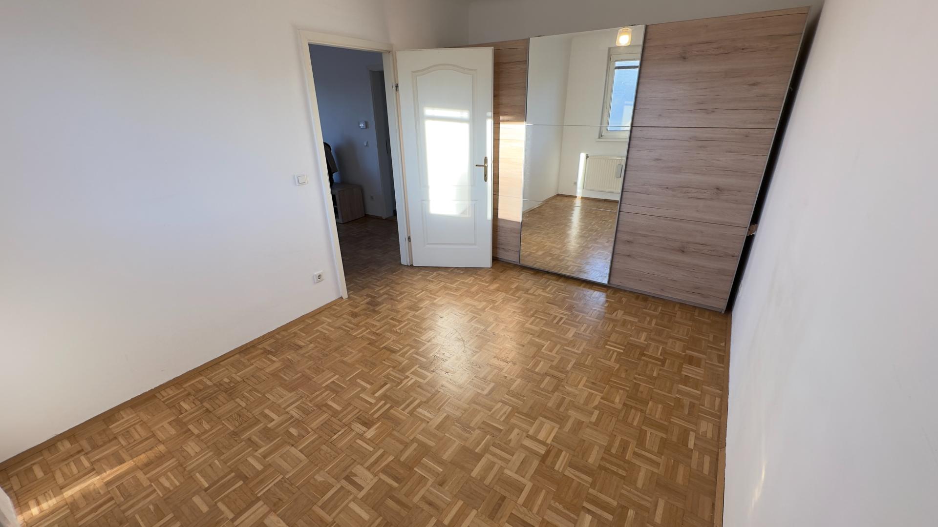 Schlafzimmer Ansicht 2