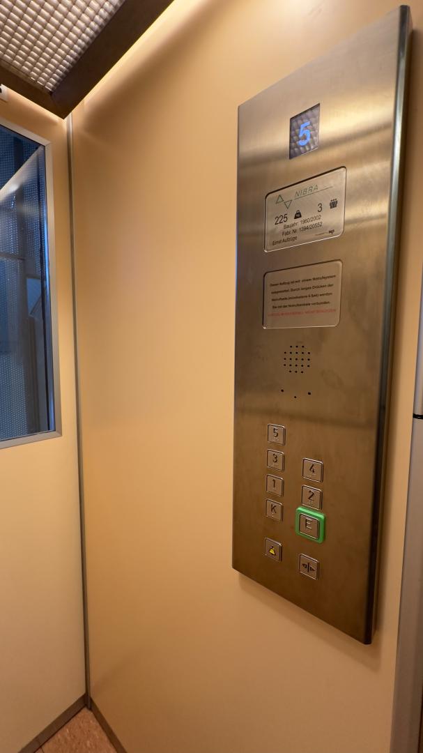 Lift / Aufzug